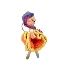 Kendinden Emin Renkli Dansçı Roxanne; Amigurumi Anahtarlık