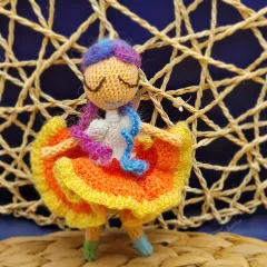 Renkli Dansçı Amigurumi Anahtarlık
