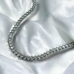 Gümüş Rengi Pırlanta Kesim Mekik Model Çelik Bileklik